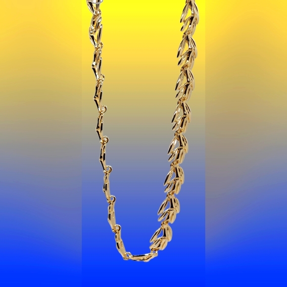 Necklace - Picture 4 of 6